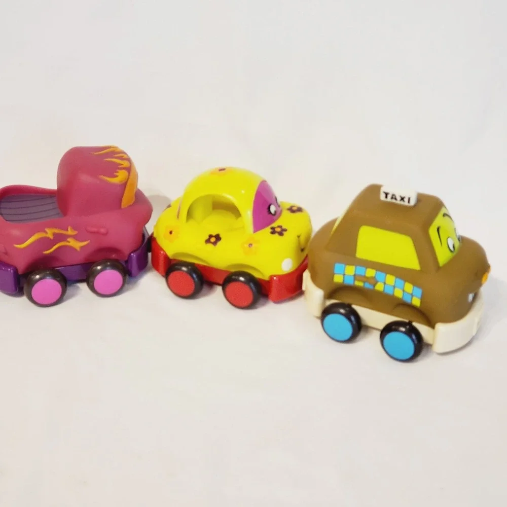 B. Toys Wheeee-ls! Soft Pull‎ Back Toy Cars Set of 3 Magenta Yellow Brown Taxi